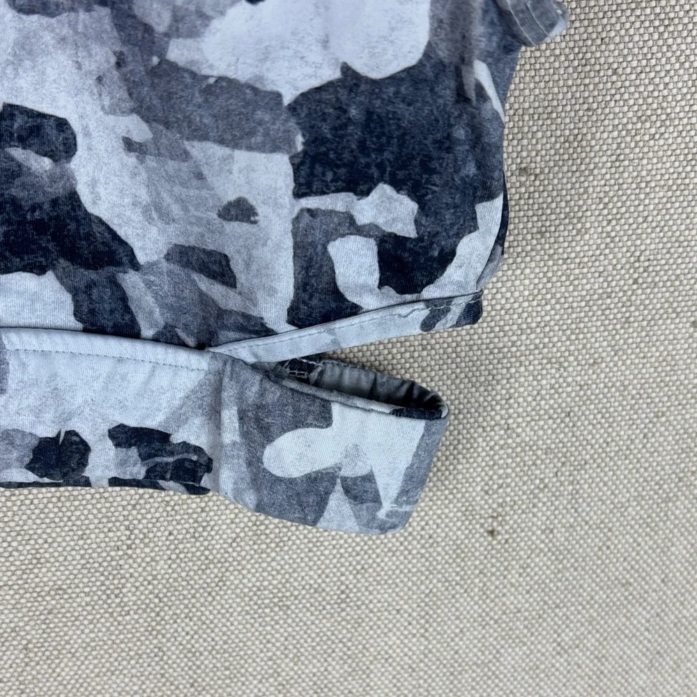 Varley > Gray Black Camo Sports Bra Extra Small
